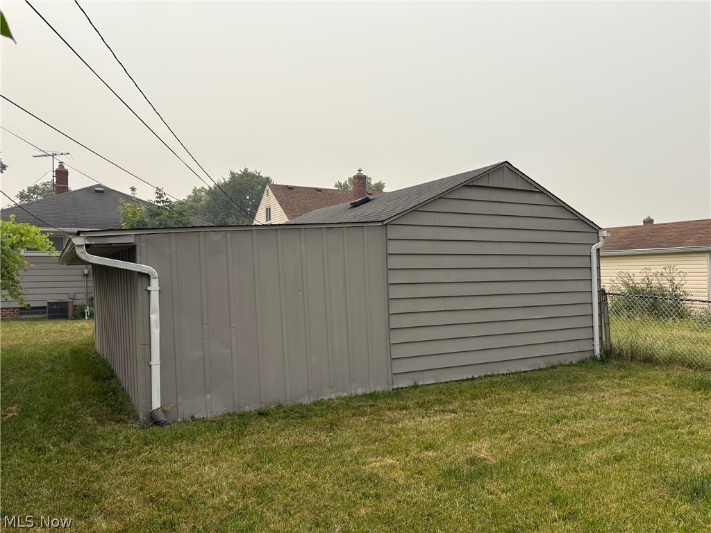 18604 Flamingo Avenue Cleveland OH 44135