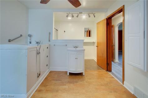 3041 33rd Street NE Canton OH 44705