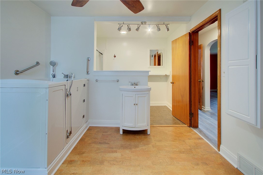 3041 33rd Street NE Canton OH 44705