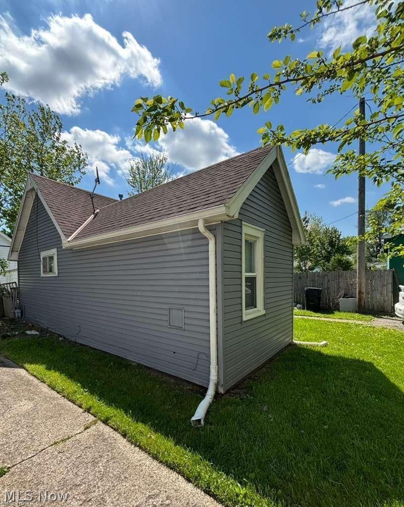 3035 W 115th Street Cleveland OH 44111