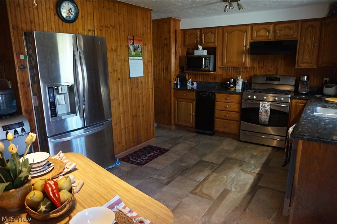 6019 New London Road Ashtabula OH 44004