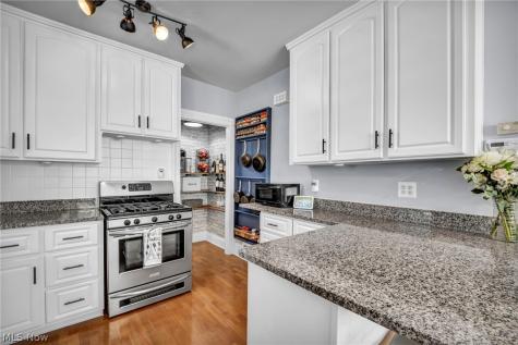 20417 Almar Drive Shaker Heights OH 44122