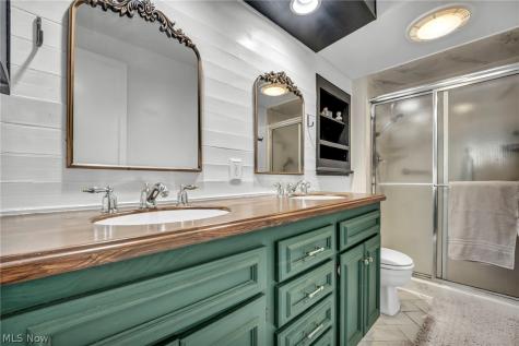 20417 Almar Drive Shaker Heights OH 44122