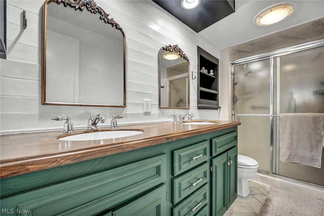20417 Almar Drive Shaker Heights OH 44122