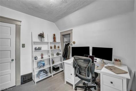 20417 Almar Drive Shaker Heights OH 44122