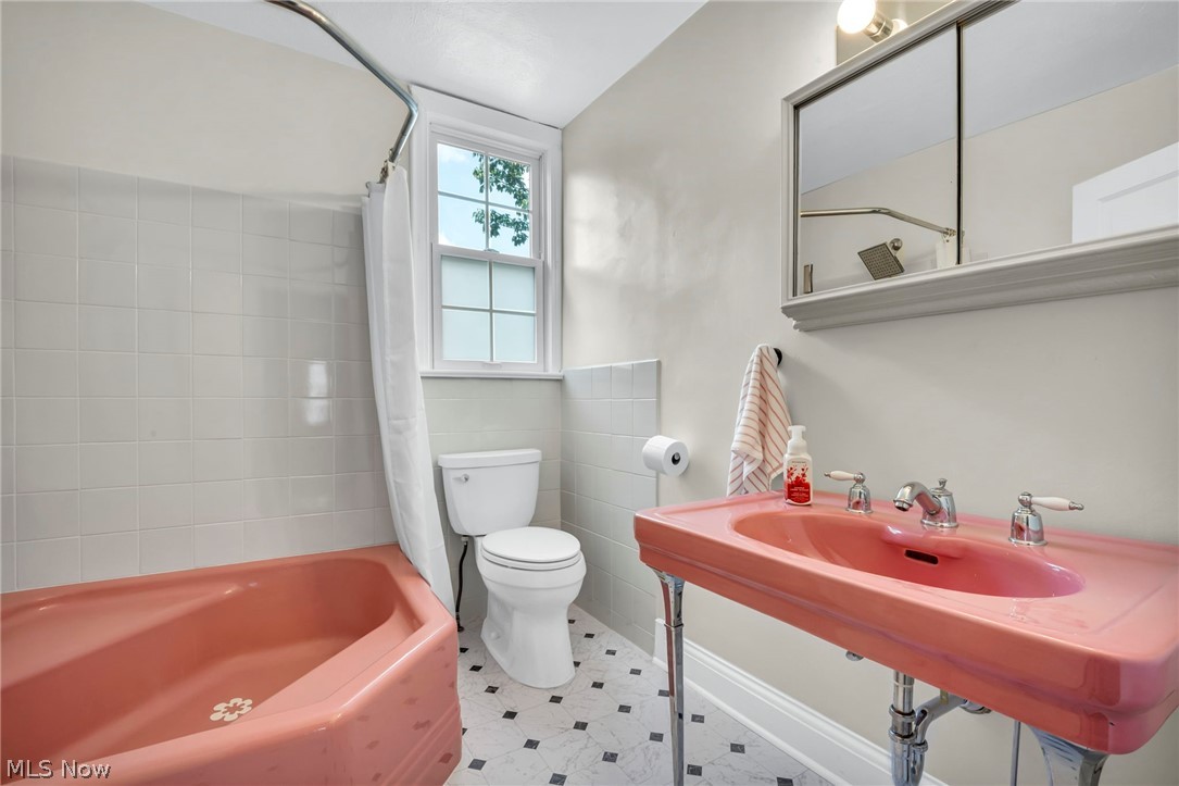 20417 Almar Drive Shaker Heights OH 44122