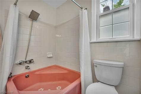 20417 Almar Drive Shaker Heights OH 44122