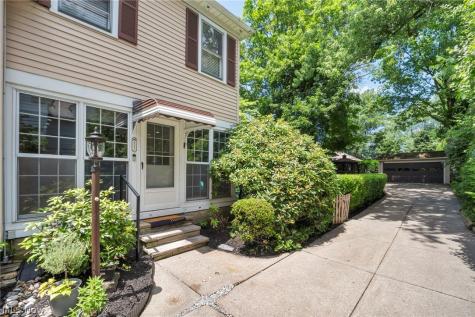 20417 Almar Drive Shaker Heights OH 44122