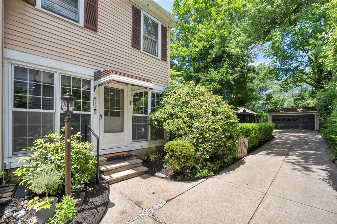 20417 Almar Drive Shaker Heights OH 44122
