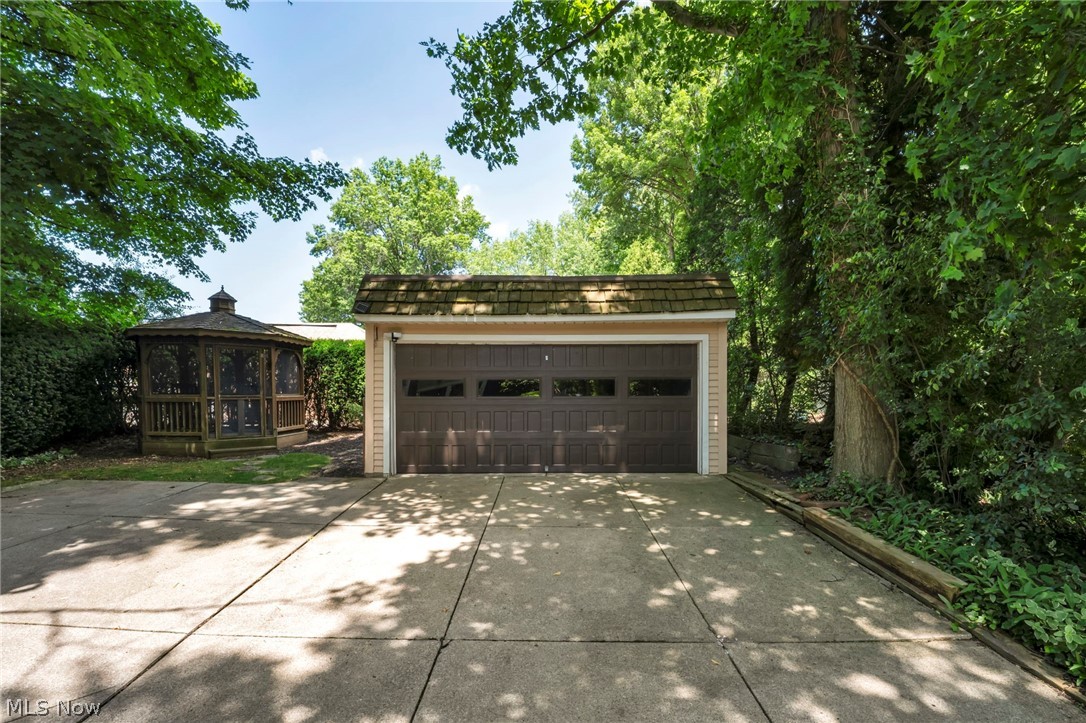 20417 Almar Drive Shaker Heights OH 44122