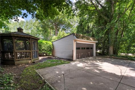 20417 Almar Drive Shaker Heights OH 44122