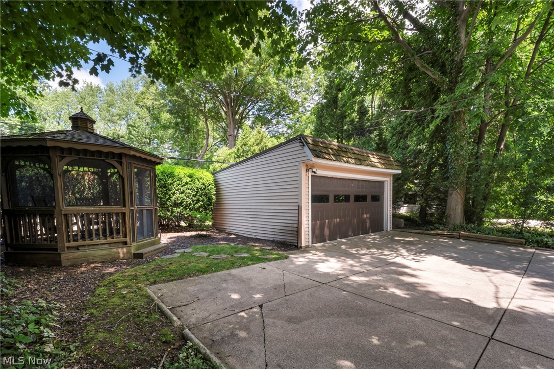 20417 Almar Drive Shaker Heights OH 44122