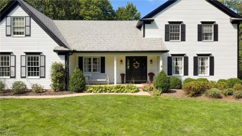 698 Deep Woods Drive Aurora OH 44202