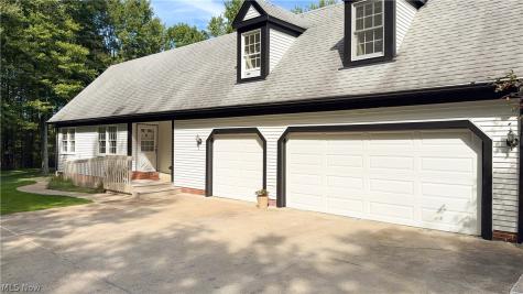 698 Deep Woods Drive Aurora OH 44202