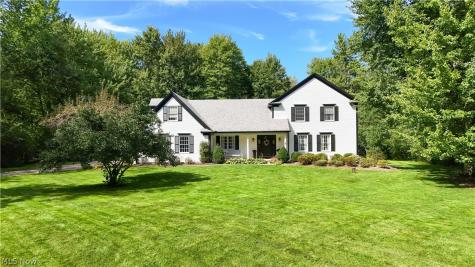 698 Deep Woods Drive Aurora OH 44202