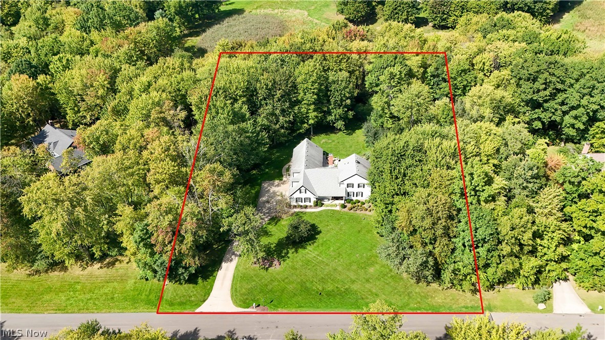 698 Deep Woods Drive Aurora OH 44202