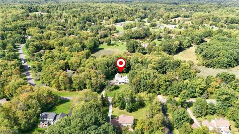 698 Deep Woods Drive Aurora OH 44202