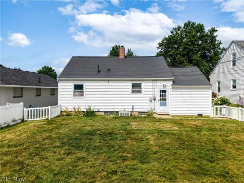 147 Overlook Avenue Wadsworth OH 44281