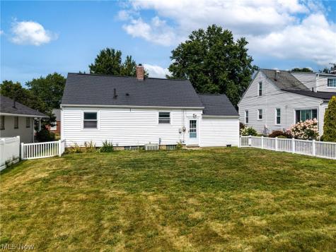 147 Overlook Avenue Wadsworth OH 44281