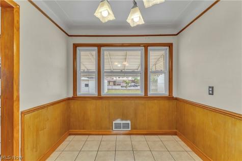 24 Leyton Road Bedford OH 44146
