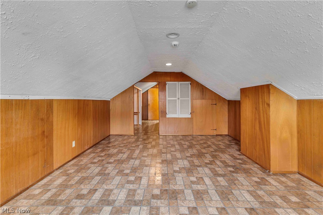 24 Leyton Road Bedford OH 44146