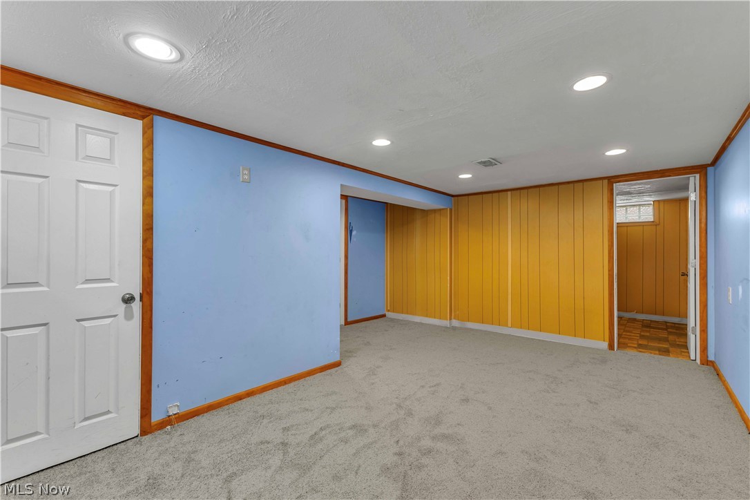 24 Leyton Road Bedford OH 44146