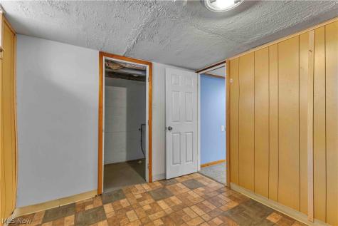 24 Leyton Road Bedford OH 44146