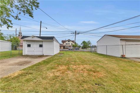 24 Leyton Road Bedford OH 44146