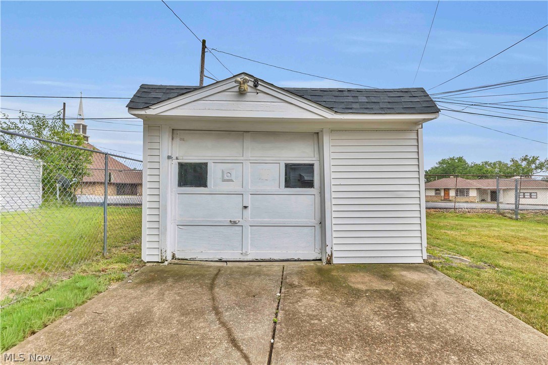 24 Leyton Road Bedford OH 44146