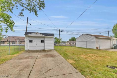 24 Leyton Road Bedford OH 44146