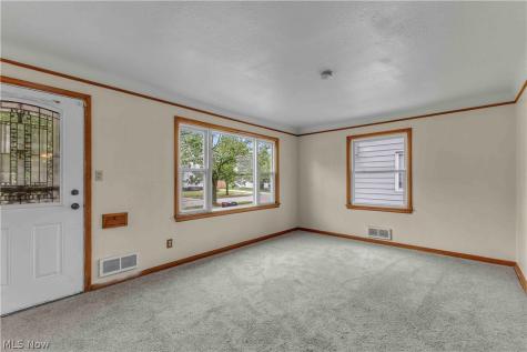 24 Leyton Road Bedford OH 44146
