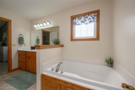 626 Highlander Avenue NW Massillon OH 44647