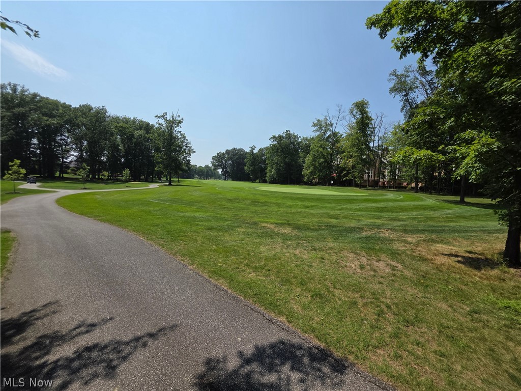 545 Bristol Drive Aurora OH 44202