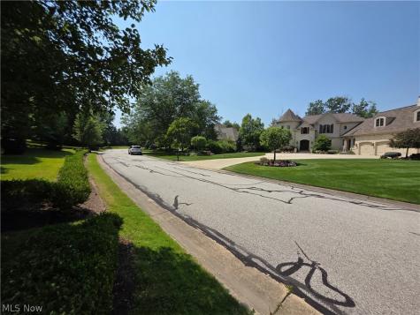 545 Bristol Drive Aurora OH 44202