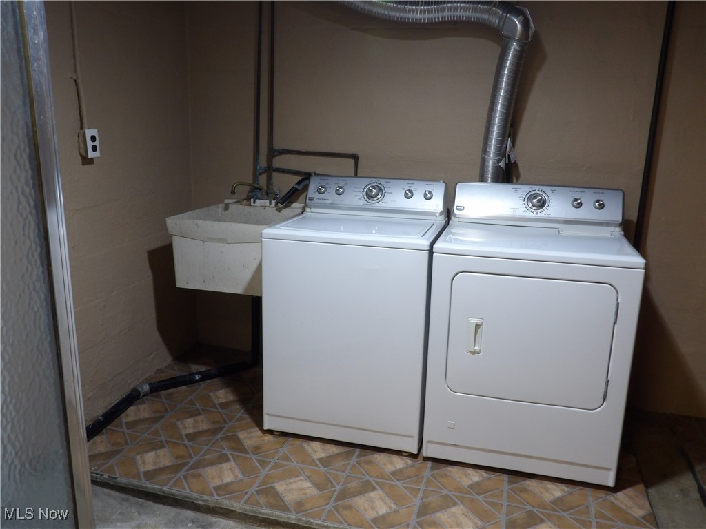 2161 Eastlawn Avenue Akron OH 44305