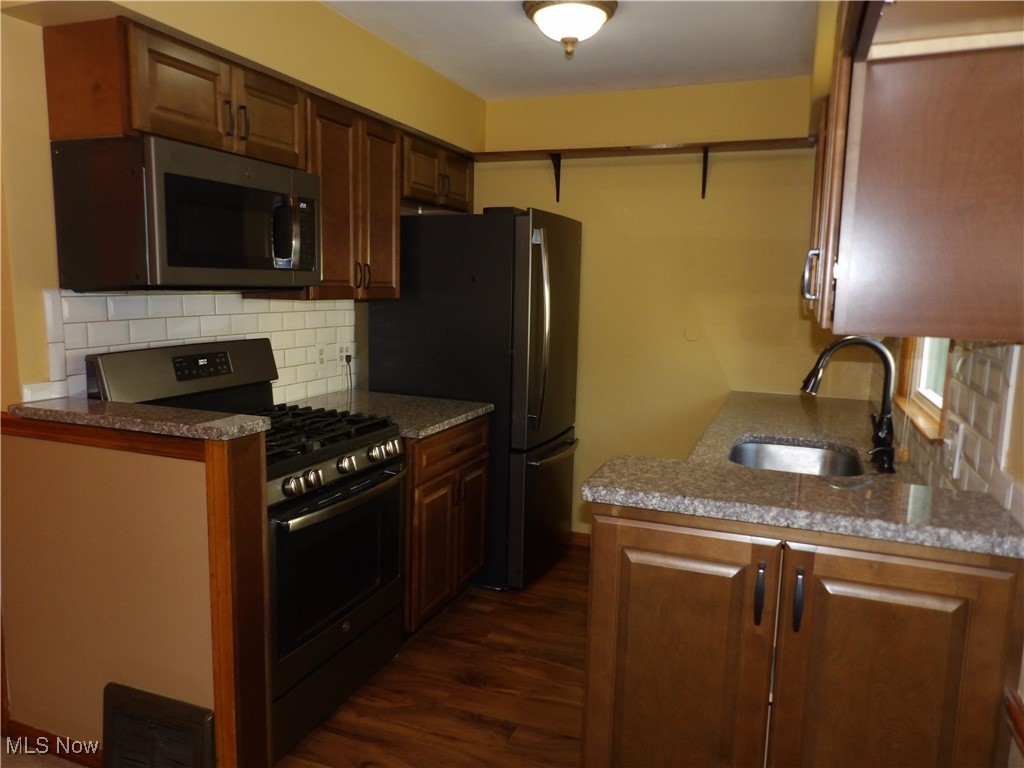 2161 Eastlawn Avenue Akron OH 44305