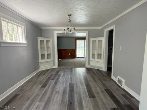 17901 Delavan Avenue Cleveland OH 44119