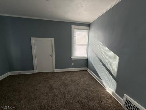 17901 Delavan Avenue Cleveland OH 44119