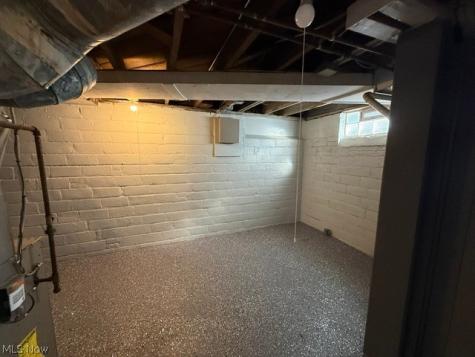 17901 Delavan Avenue Cleveland OH 44119