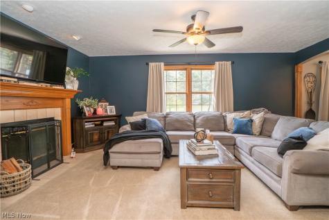 304 Rodeo Circle Louisville OH 44641