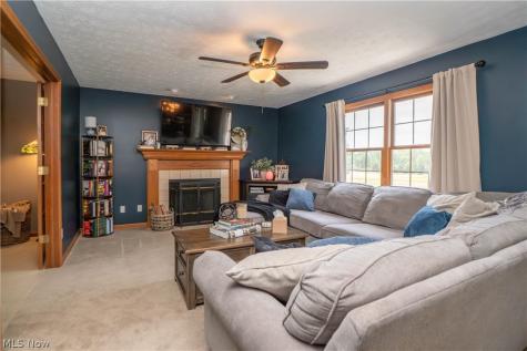 304 Rodeo Circle Louisville OH 44641