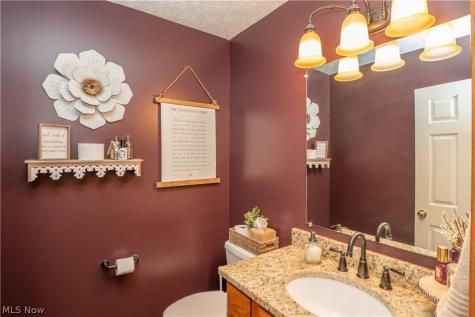 304 Rodeo Circle Louisville OH 44641