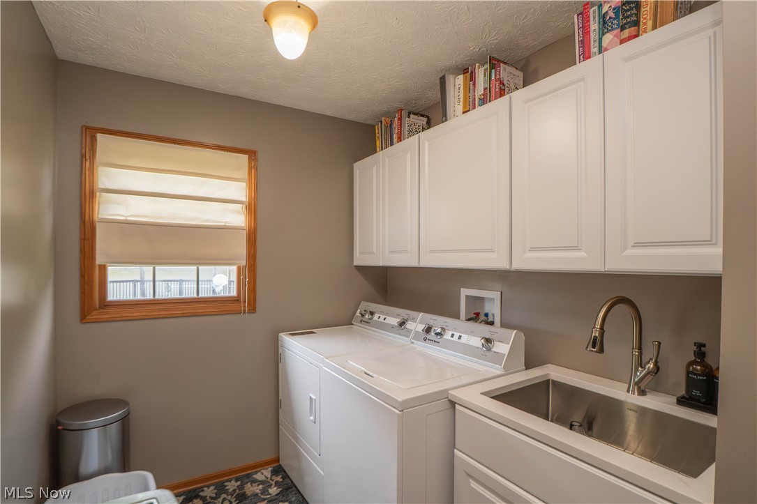 304 Rodeo Circle Louisville OH 44641