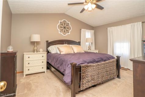 304 Rodeo Circle Louisville OH 44641