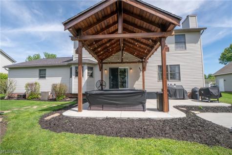 304 Rodeo Circle Louisville OH 44641