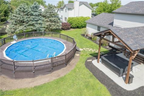 304 Rodeo Circle Louisville OH 44641