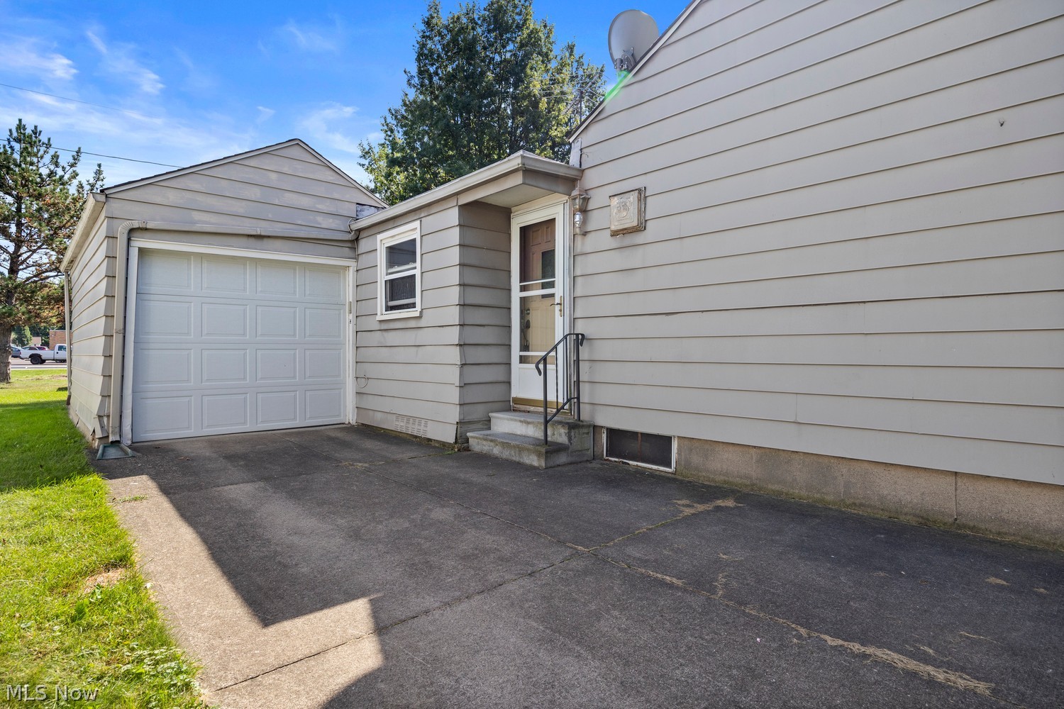 309 Day Drive Lorain OH 44052