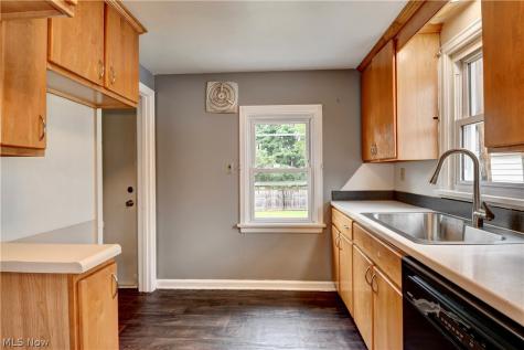 2929 Helen Place NW Canton OH 44708