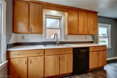 2929 Helen Place NW Canton OH 44708