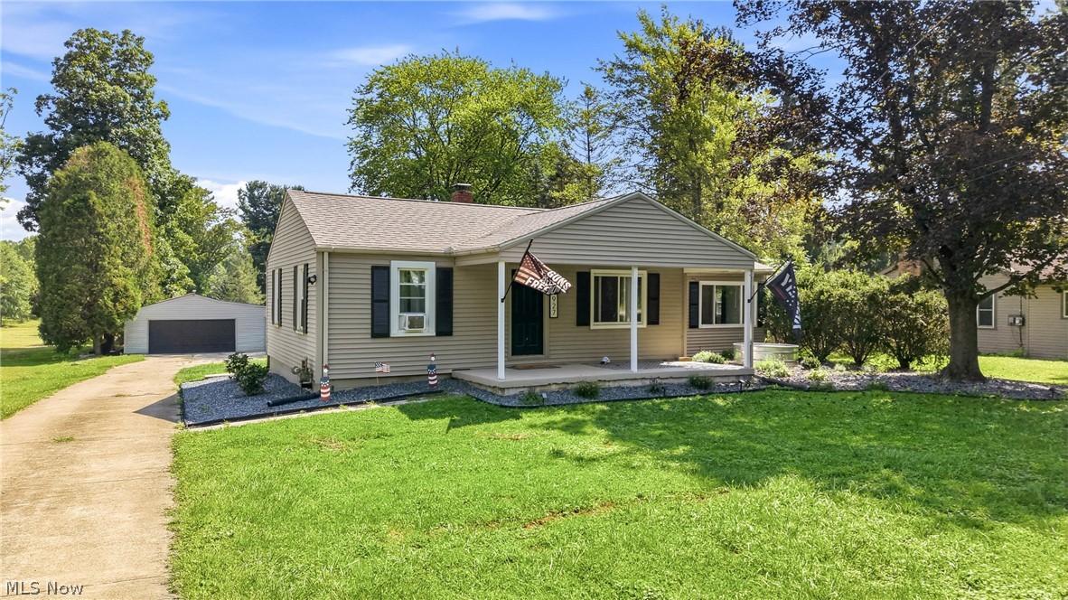 927 Warner Road SE Brookfield OH 44403